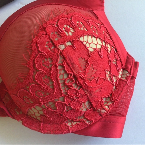 VICTORIAS SECRET VERY SEXY PUSH UP BRA RED… - Picture 5 of 15